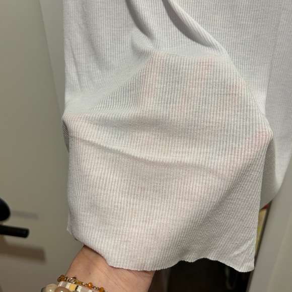 White Alo Yoga tank top | size S - Picture 3 of 3